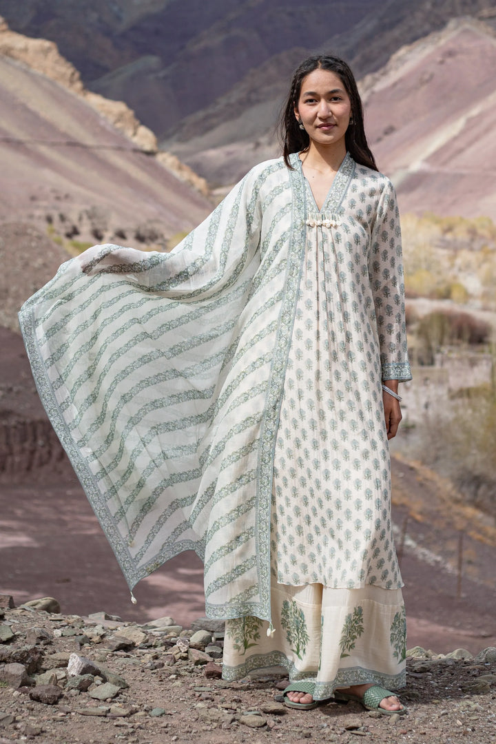 White Dafne Kurta Set