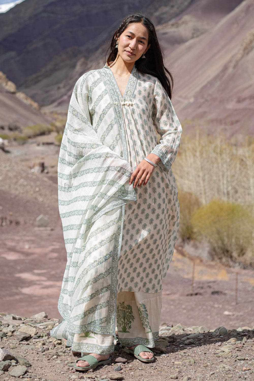 White Dafne Kurta Set