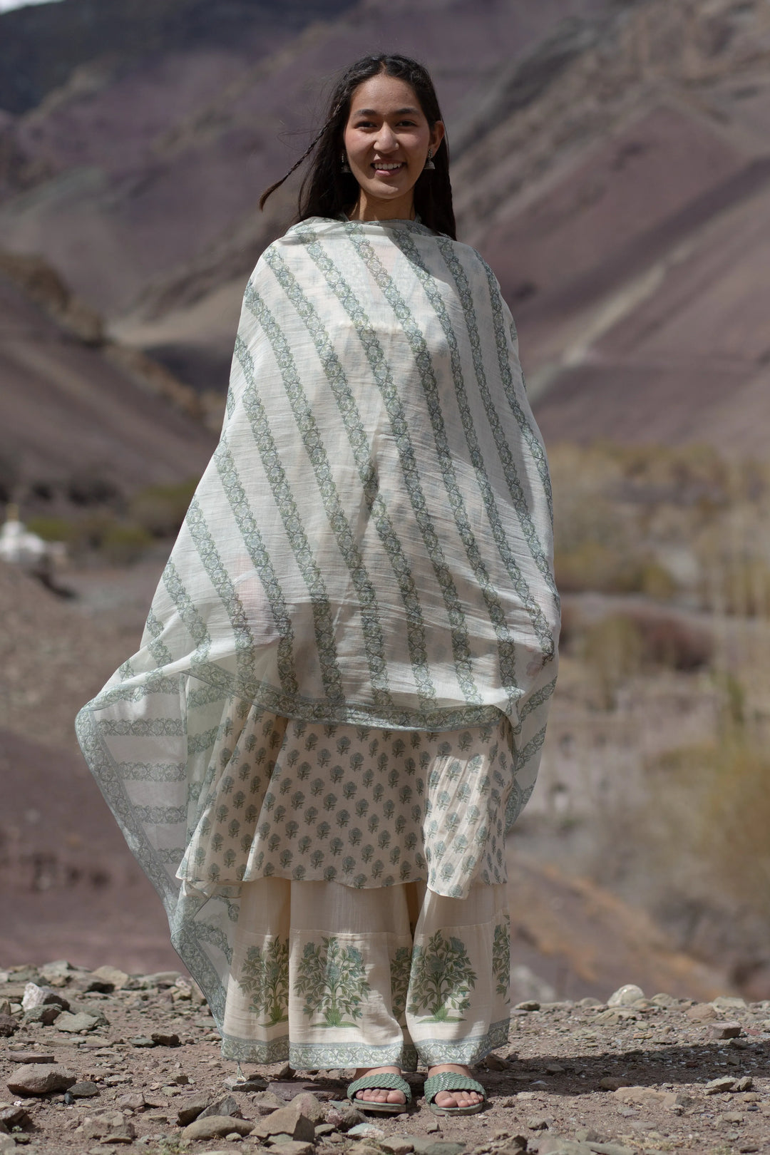 White Dafne Kurta Set