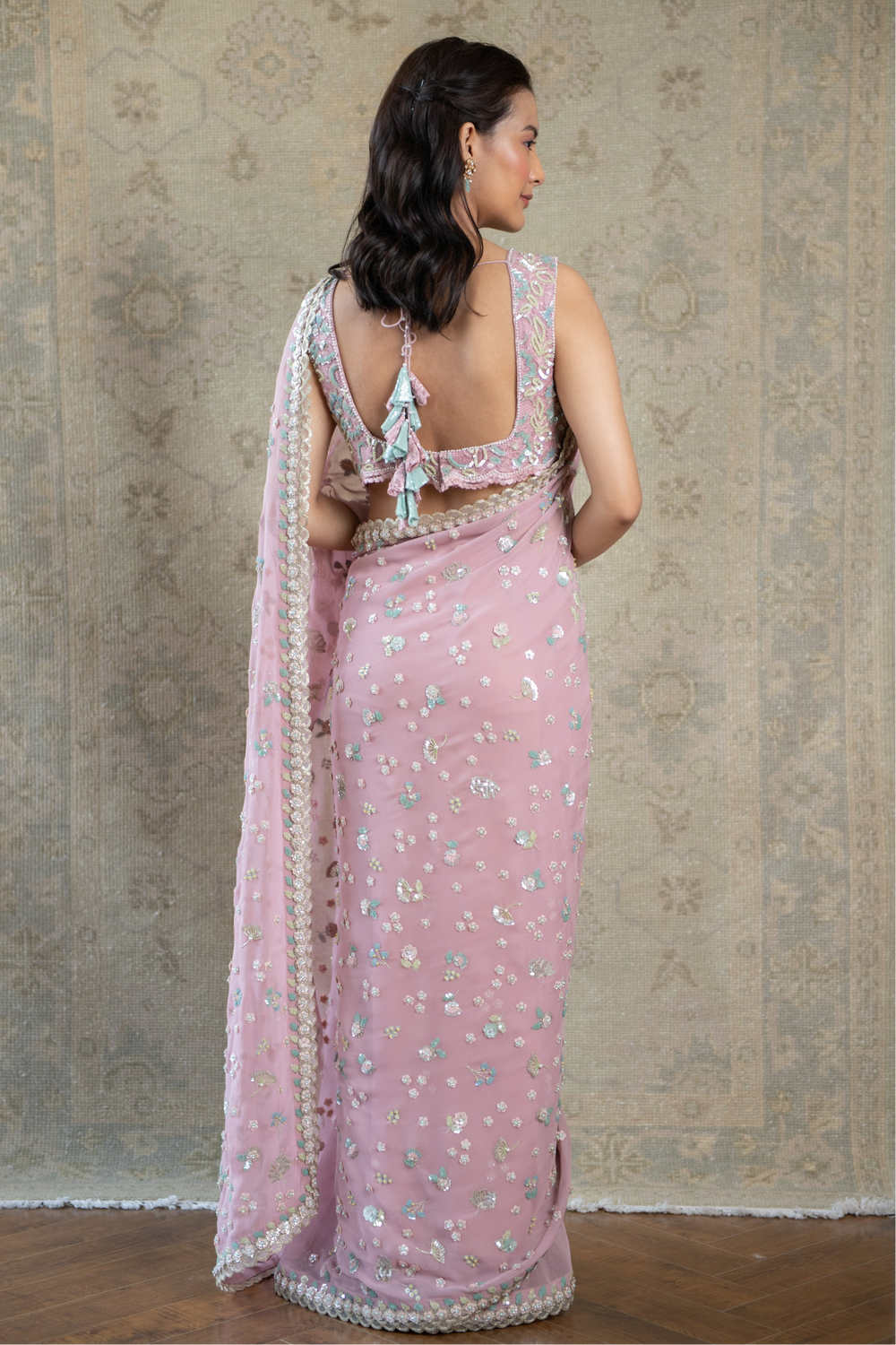 Lavender Persian Scattered Flower Saree