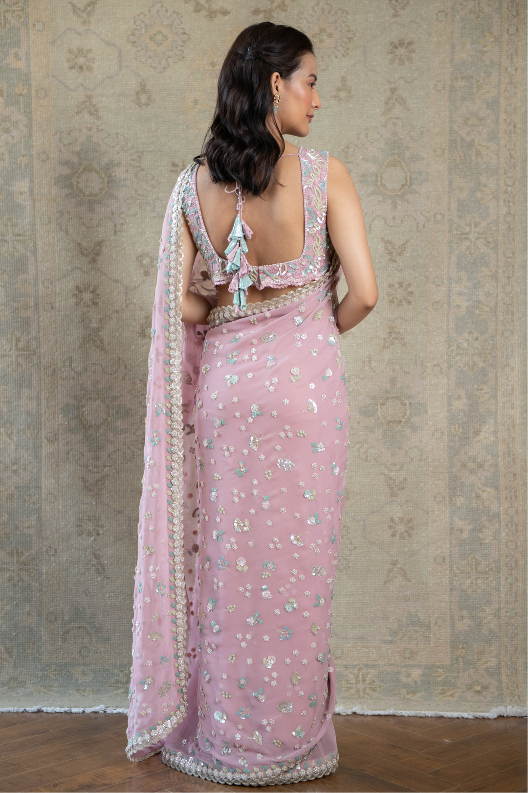 Lavender Persian Scattered Flower Saree