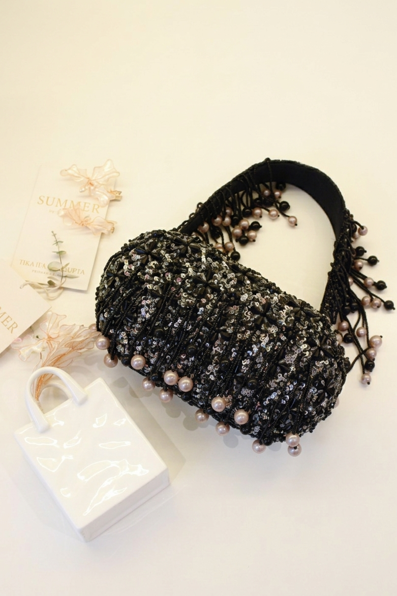 Black Aria Clutch