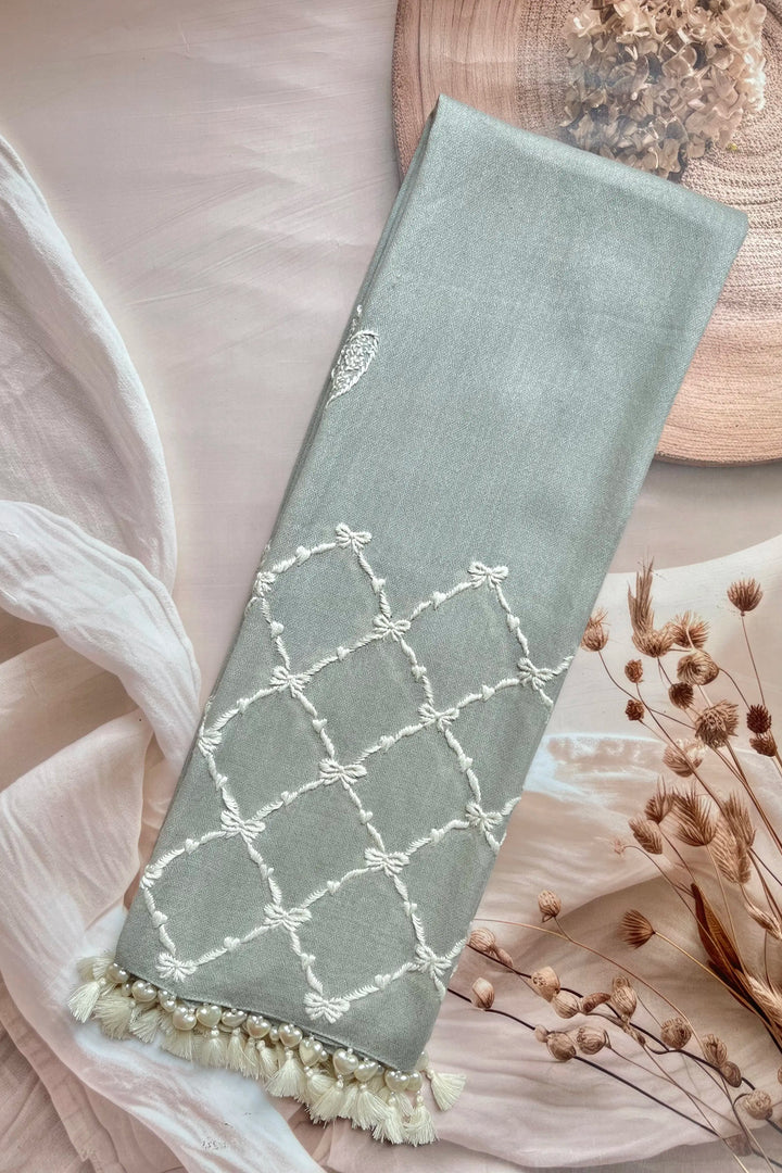 Grey Bows And Checks Stole