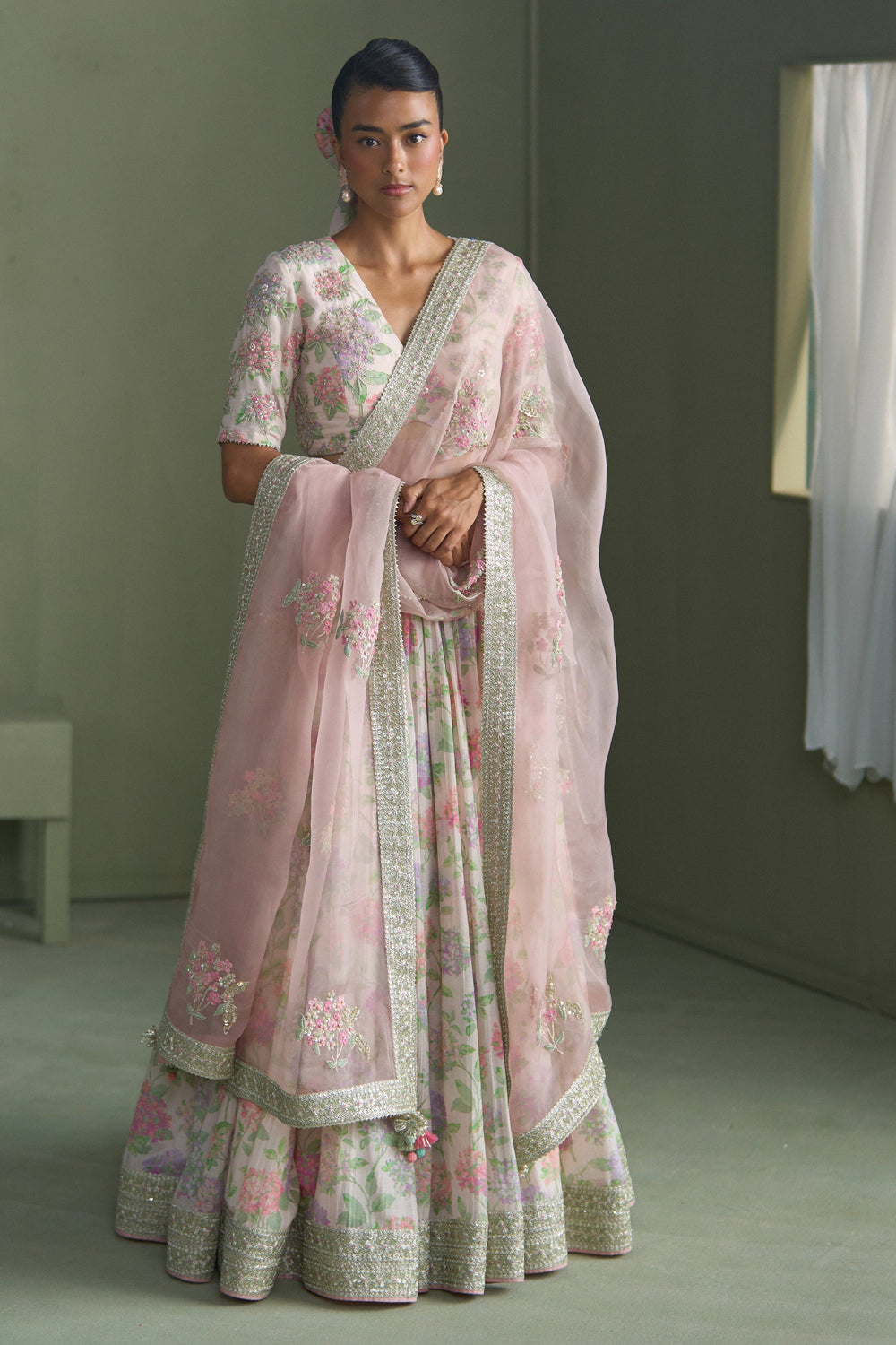 Alice Lehenga