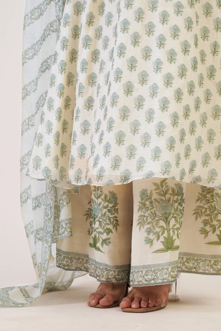 White Dafne Kurta Set